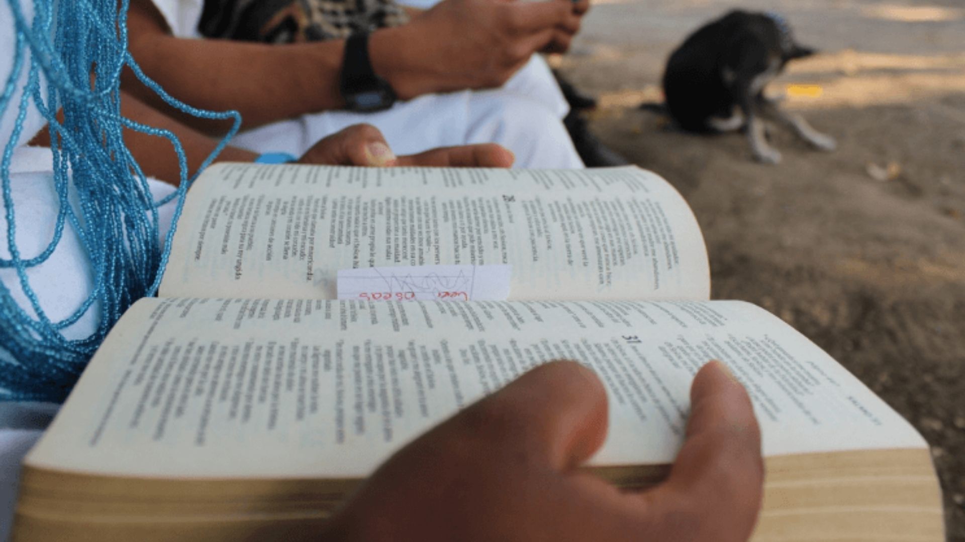 Na Colômbia, os valores cristãos batem de frente com a ideologia de guerrilheiros e grupos armados. (Foto: Portas Abertas)