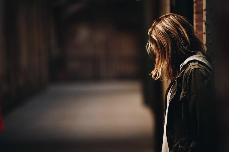 Nos EUA, uma em cada cinco mulheres sofreram abuso sexual, segundo os Centros de Controle e Prevenção de Doenças. (Foto: Unsplash / Eric Ward).