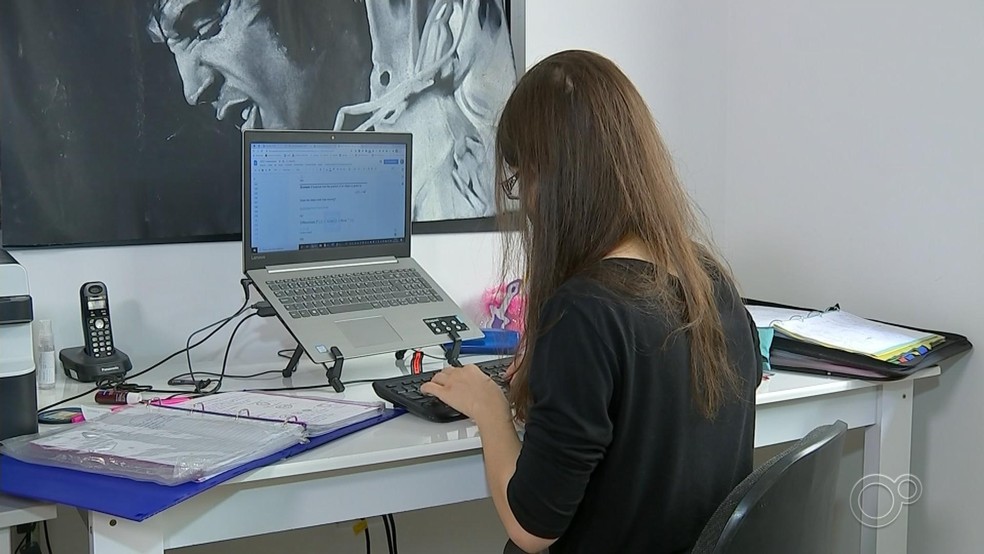 Caso de jovem proibida de estudar na USP reacendeu o debate do “homeschooling”. (Foto: TV Tem). 