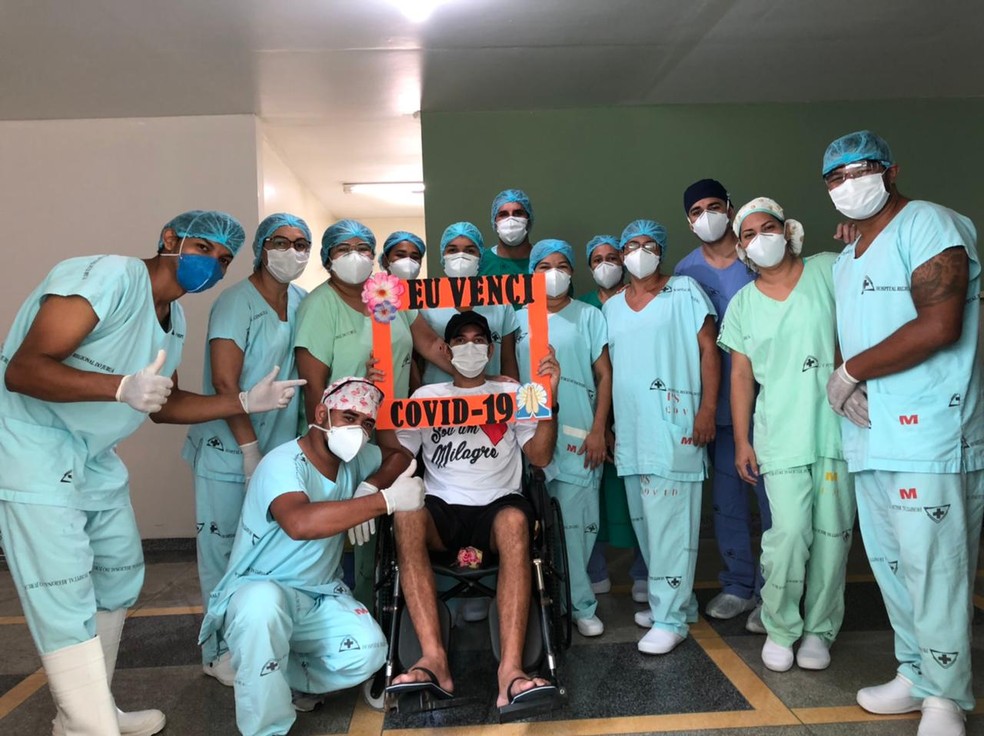 Claudeir Maciel, que teve quase 100% do pulmão afetado, é um milagre e resultado de oração. (Foto: Arquivo pessoal).