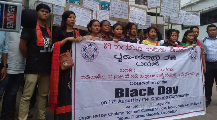 Protestantes no “Black Day” em Bangladesh, em 2016. (Foto:The Indian Express).