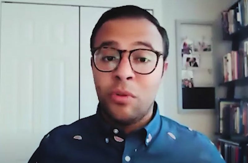 Fady Ghobrial conta seu testemunho no Club 700. (Foto: Reprodução / YouTube)