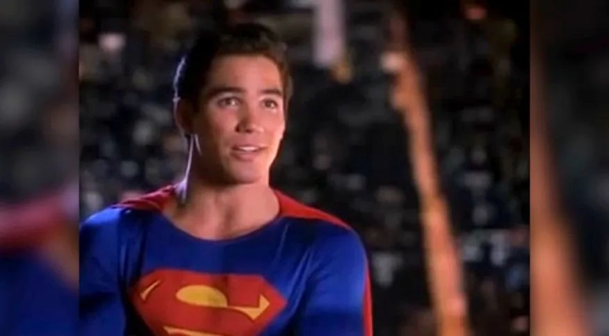 Dean Cain interpretou o homem de aço nos anos 90. (Foto: Reprodução/CNN)