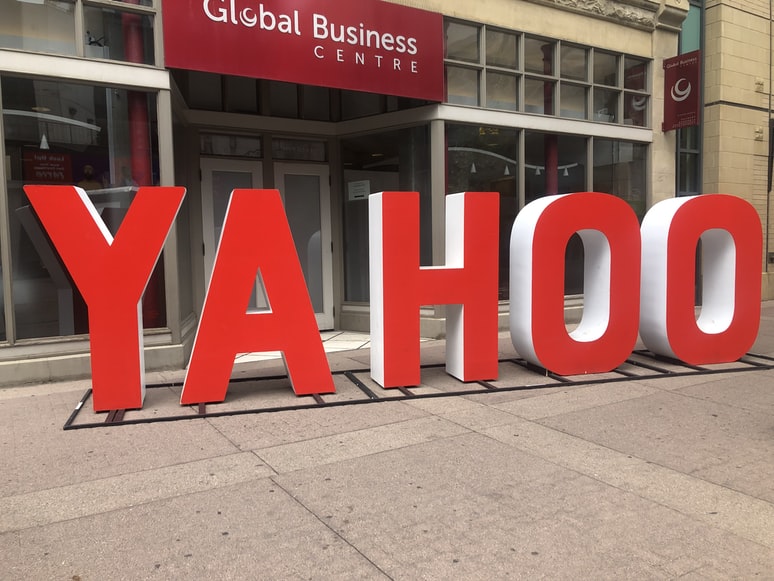 Fachada da empresa Yahoo. (Foto: Jaimie Harmsen/Unsplash)