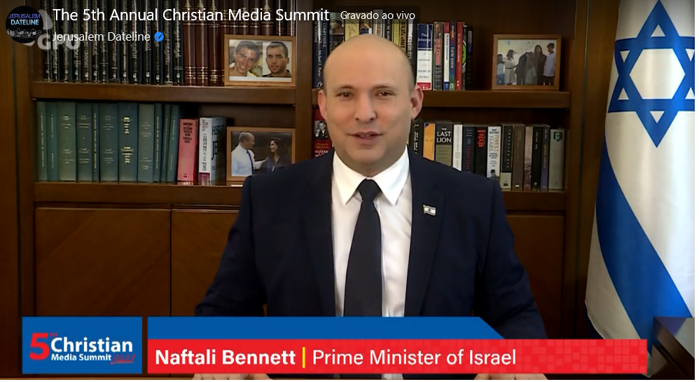 O primeiro-ministro israelense Naftali Bennett participou de cúpula da Mídia Cristã. (Foto: Vídeo Jerusalem Dateline)