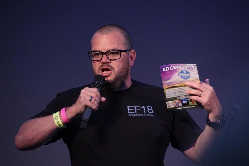 Carl Beech é um evangelista e líder religioso baseado no Reino Unido, presidente da Christian Vision for Men e Fundador do Edge Ministries. (Foto: Reprodução / Edge Ministries)