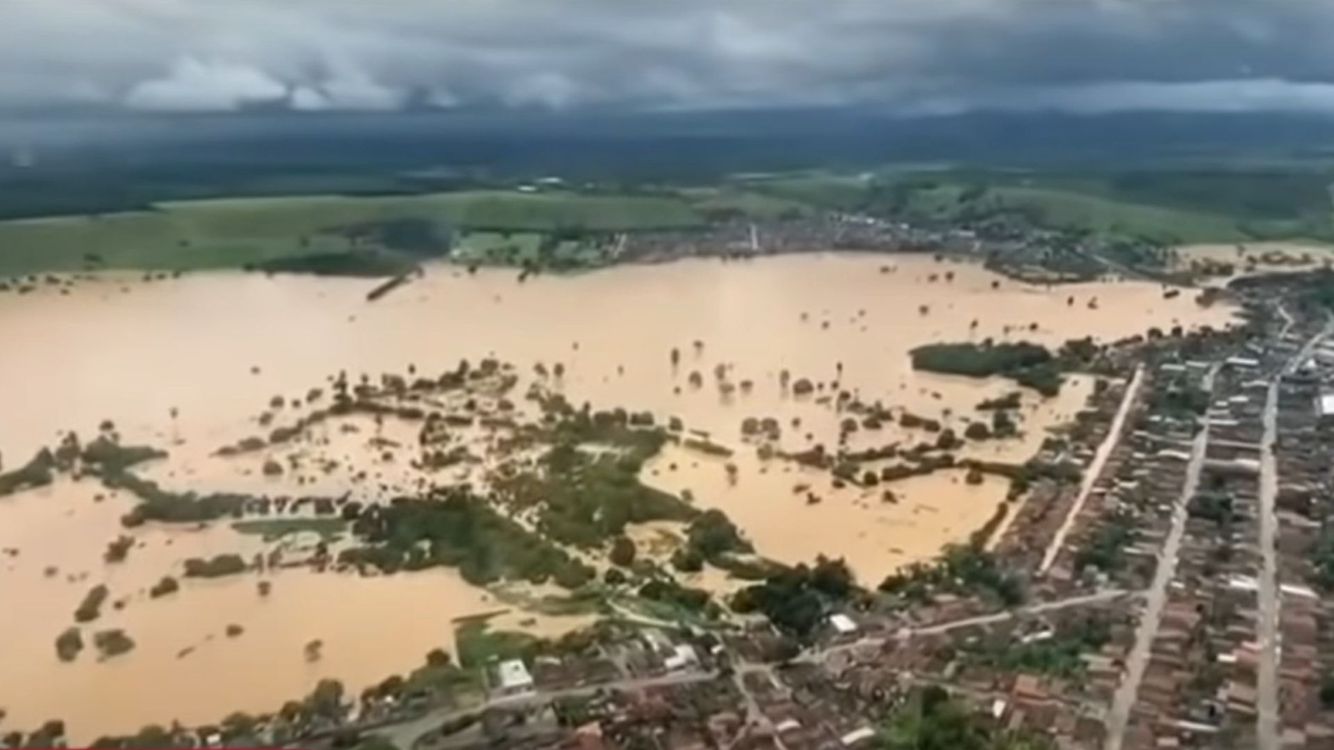 Imagem aérea do sul da Bahia, após enchente. (Foto: Captura de tela/YouTube/Jovem Pan News)
