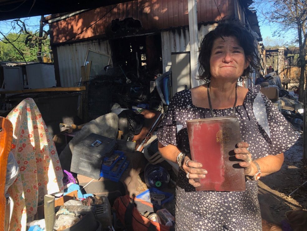O incêndio destruiu grande parte dos pertences da família