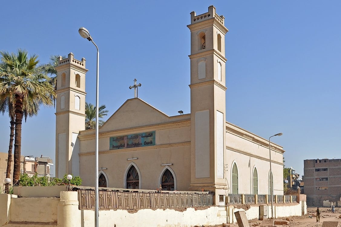 Egito legaliza 141 igrejas, maior número em quase três anos