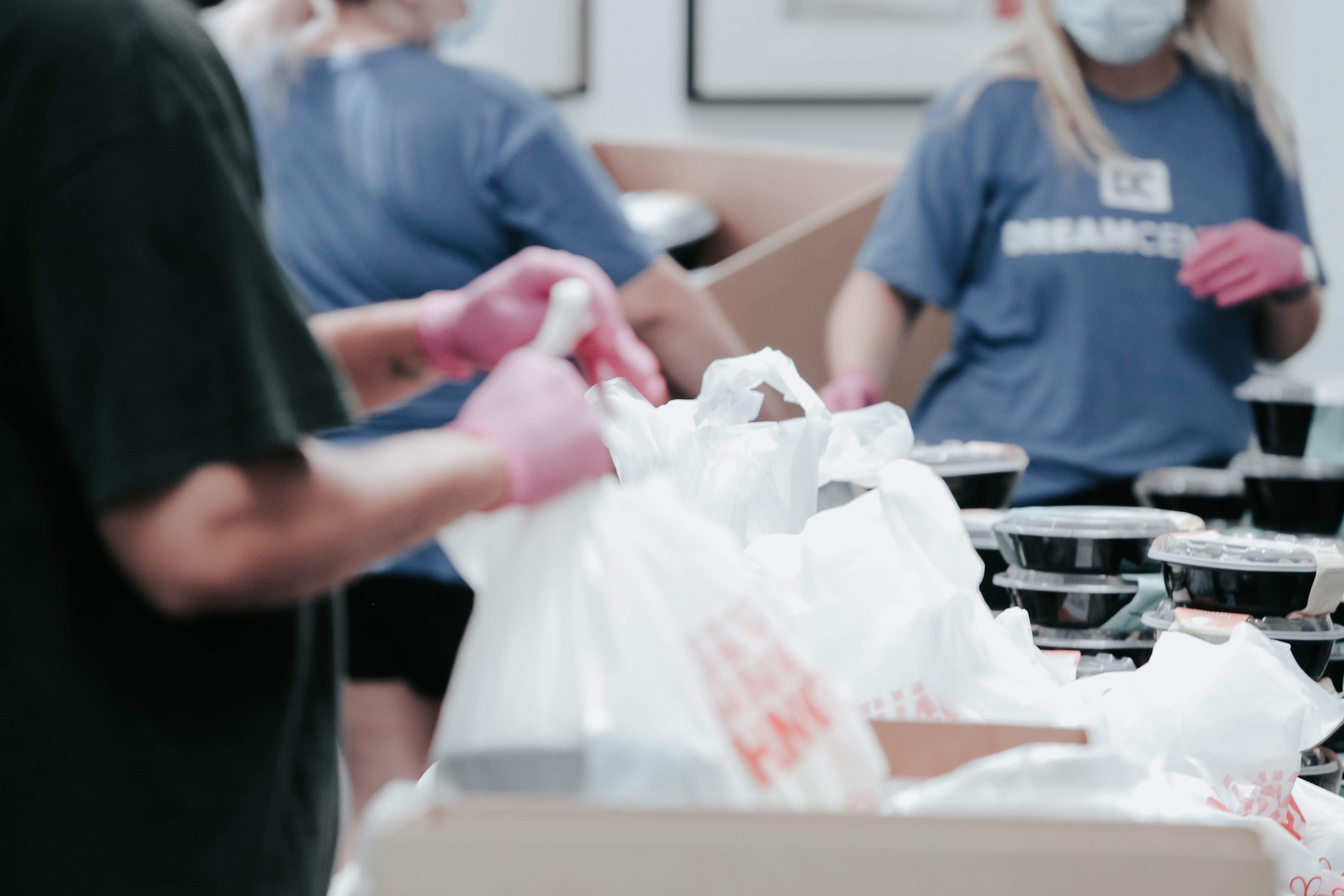 O Conselho Municipal de Brookings emitiu uma lei limitando a doação de alimentos por igrejas. (Foto: Unsplash/Joel Muniz).