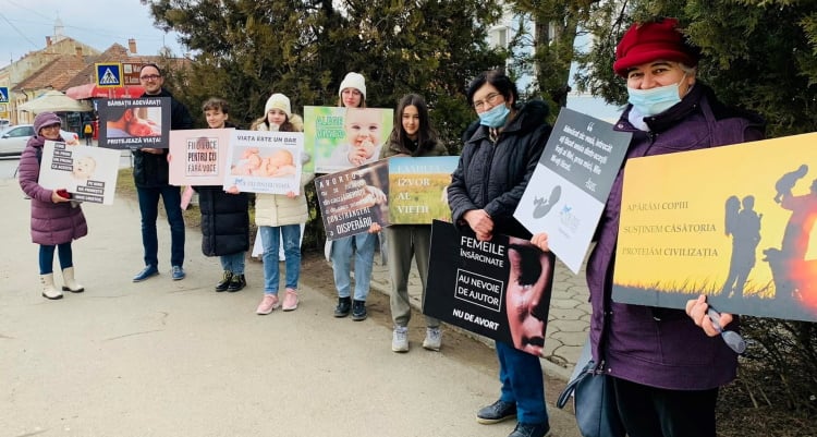 O ministério “40 Dias pela Vida” está promovendo 40 dias de oração e jejum pelo fim do aborto. (Foto: 40 Days for Life).