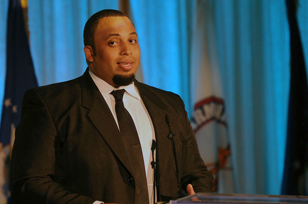 O ex-jogador da NFL, Jason Brown, se aposentou para seguir um chamado. (Foto: Wikimedia Commons)