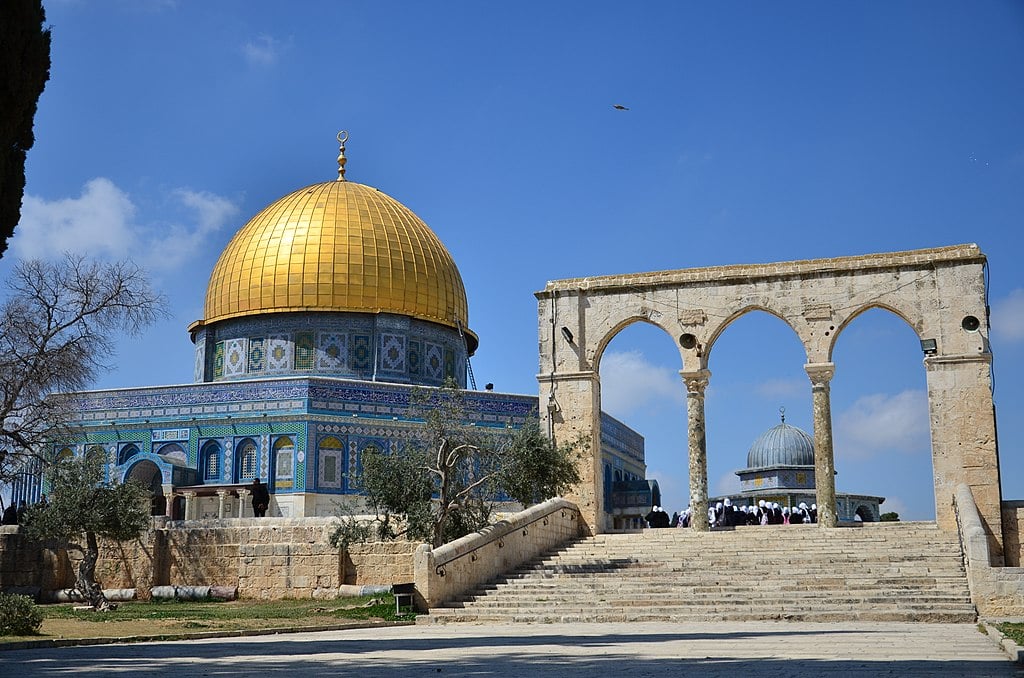 O Monte do Templo e a Cúpula da Rocha, em Jerusalém. (Foto: Tony Kane/Wikimedia Commons)