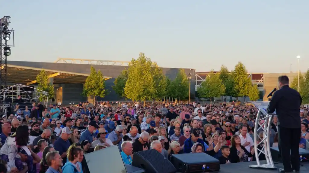Mais de 3 mil pessoas aceitaram Jesus em cruzada evangelística na cidade de Tulsa. (Foto: Mario Murillo Ministry).