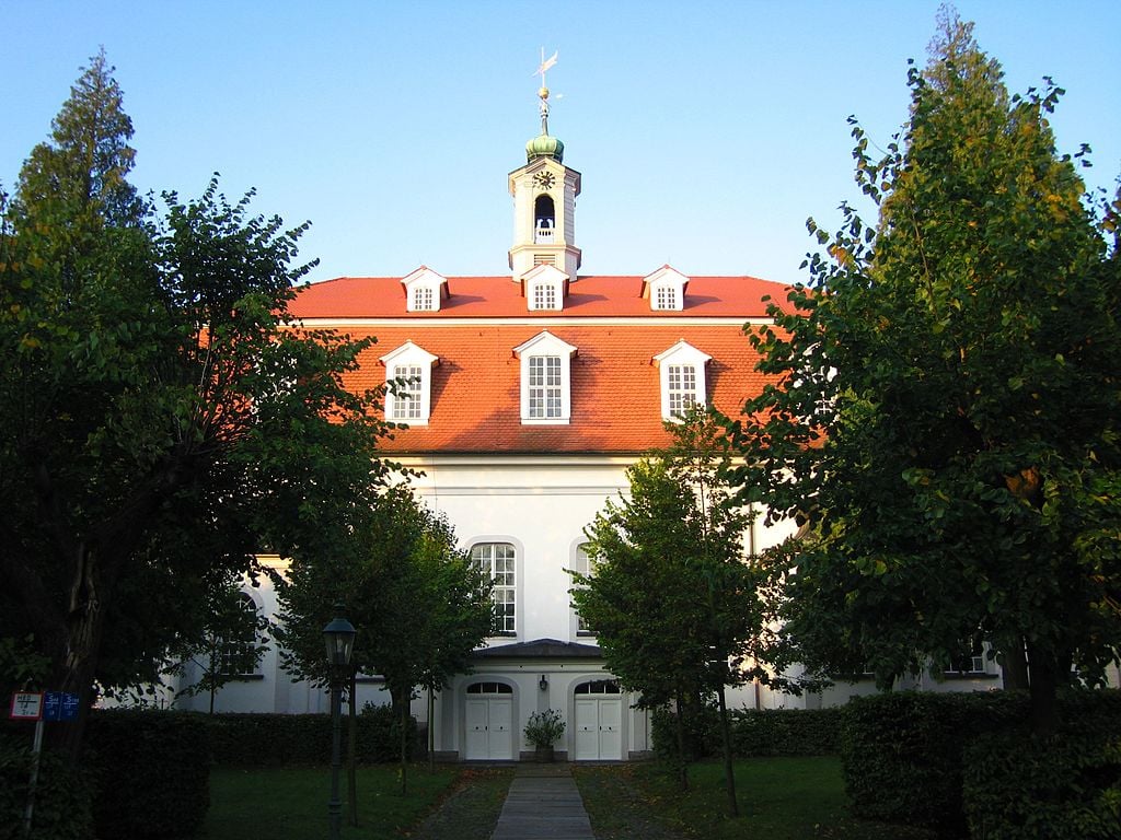 A igreja morávia em Herrnhut, na Alemanha. (Foto: Wikimedia Commons/Rixxo).
