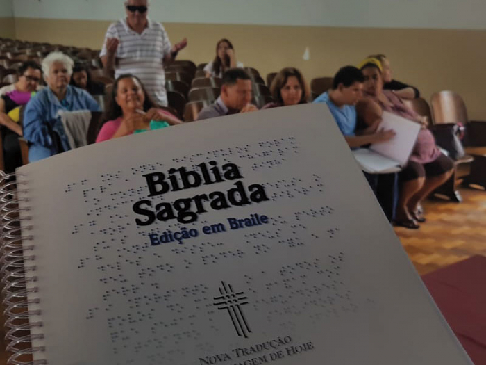 Cegos de todo o país se reúnem em encontro da Sociedade Bíblica do Brasil 
