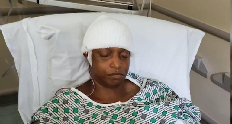 Hemorragia cerebral cessa após mãe orar por filha: “Comecei a repreender a morte”