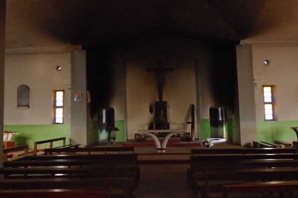 Os extremistas se disfarçaram com uniformes militares para matar os cristãos, em Nampula. (Foto: Aid to the Church in Need).