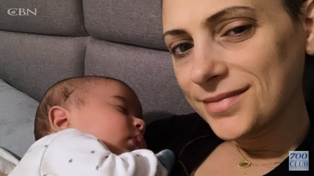 Jessica Hanna foi diagnosticada com câncer de mama terminal. (Foto: Reprodução/YouTube/CBN News).
