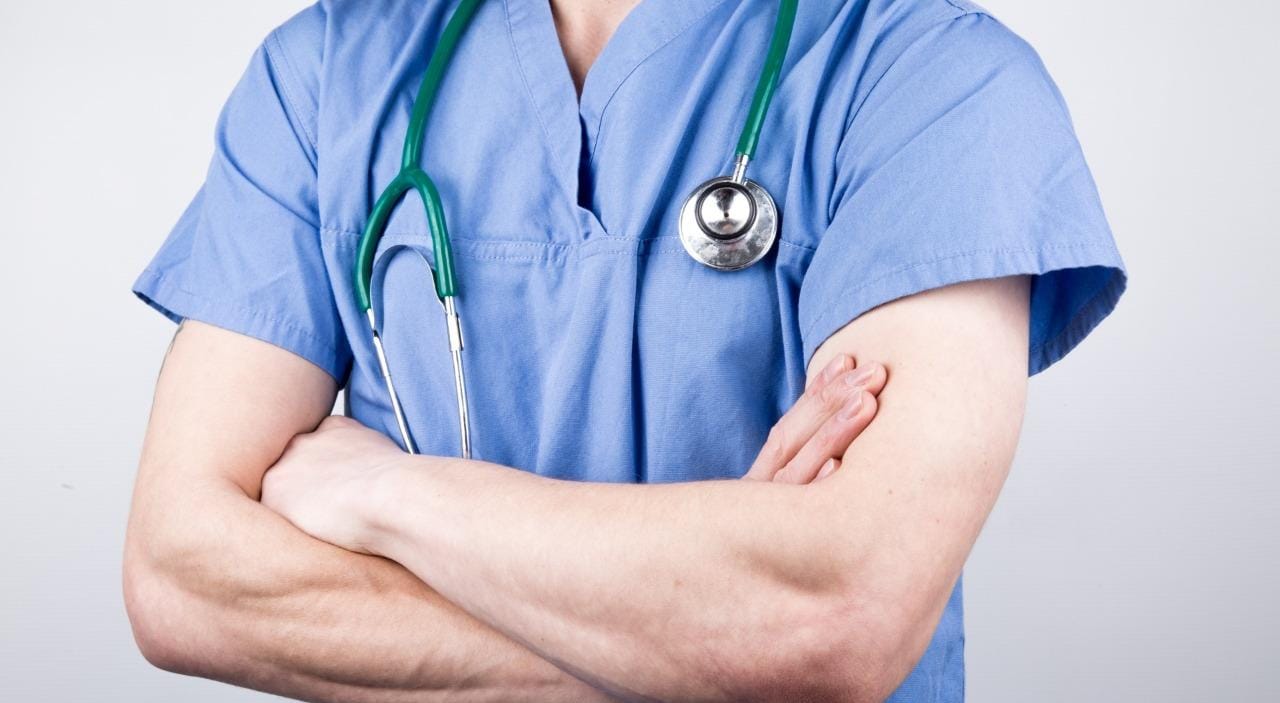 Médicos são submetidos a treinamentos sobre ideologia trans. (Foto representativa: Public Domain Pictures)
