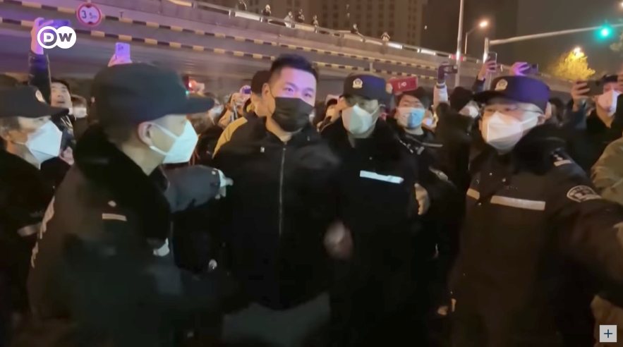 Pela 1ª vez, China tem protestos contra o Partido Comunista e Xi Jinping