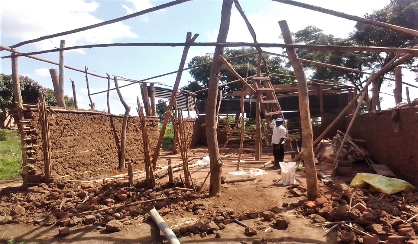 Pastores são feridos e igreja é demolida em Uganda, após levarem muçulmanos a Jesus
