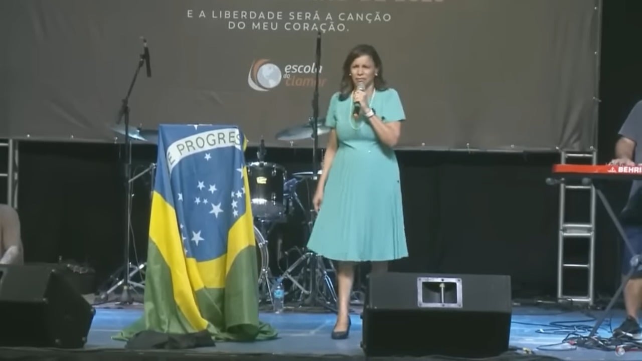 Pastora fala sobre visão que teve para 2023: ‘Deus mostrou trevas sobre o Brasil’