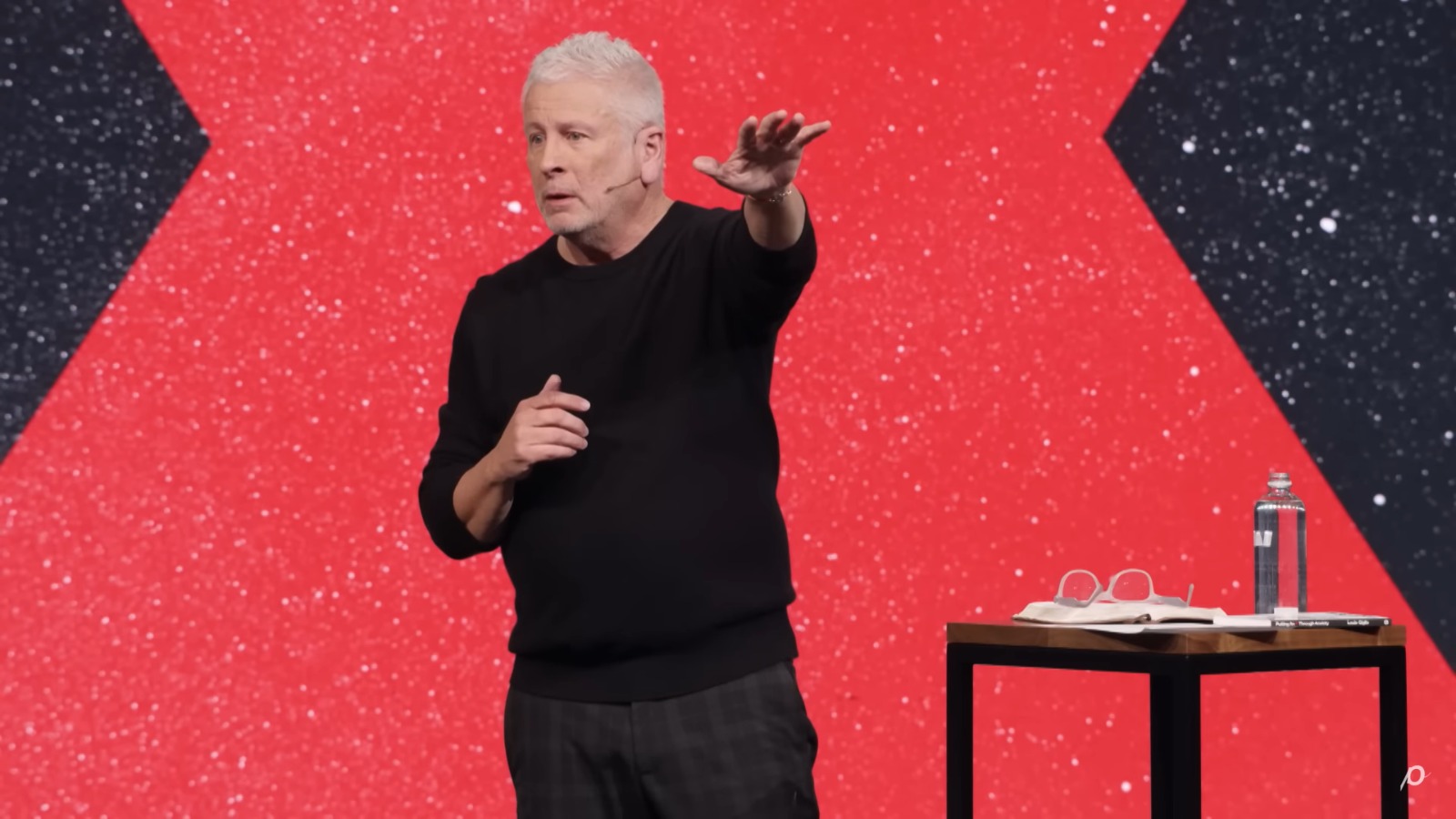 Pastor Louie Giglio. (Foto: Captura de tela/YouTube Passion City Church)