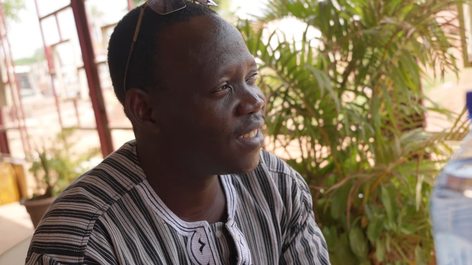 Jurado de morte por extremistas islâmicos, pastor volta a pregar: “É a minha alegria”
