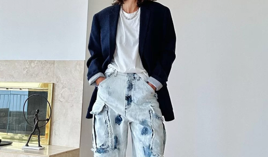 Calças cargo: como usar a tendência em looks casuais