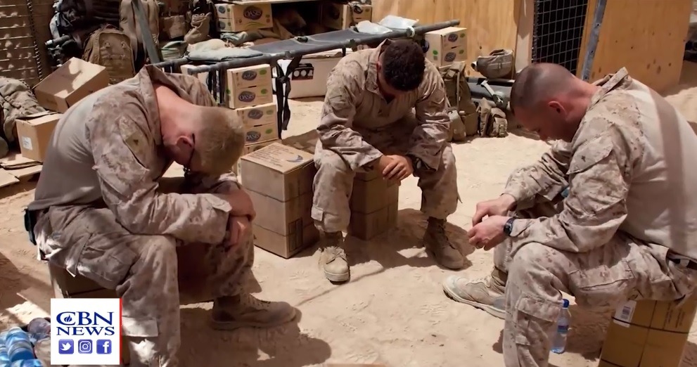 Missionários da Marinha dos EUA evangelizam soldados e encorajam a fé em Jesus