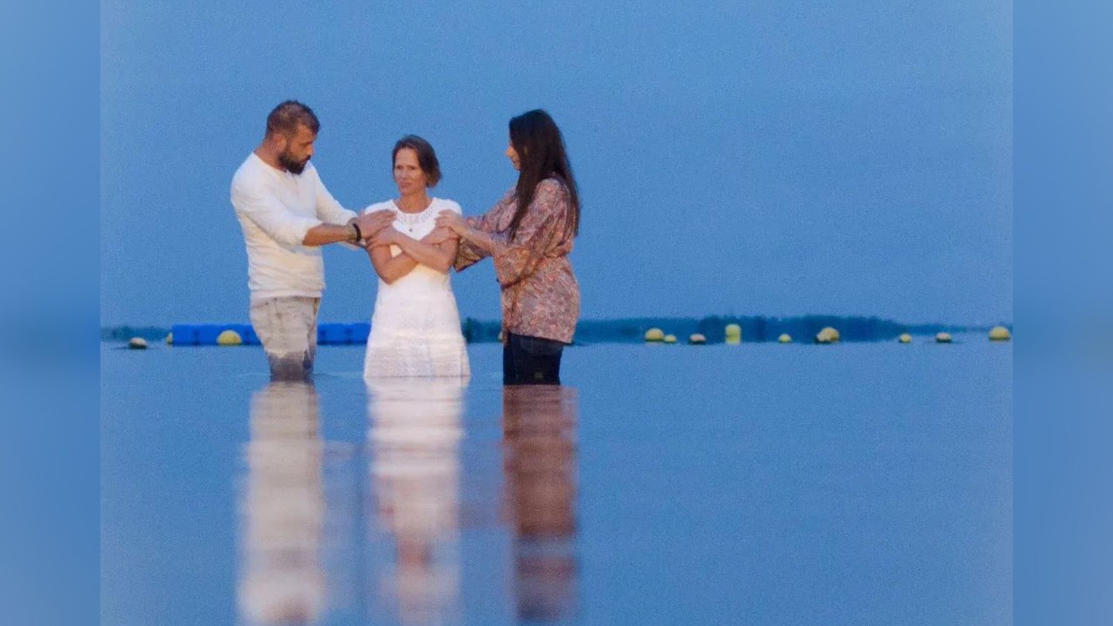 Após sonho, mulher recebe ajuda de missionária para ser batizada na Holanda