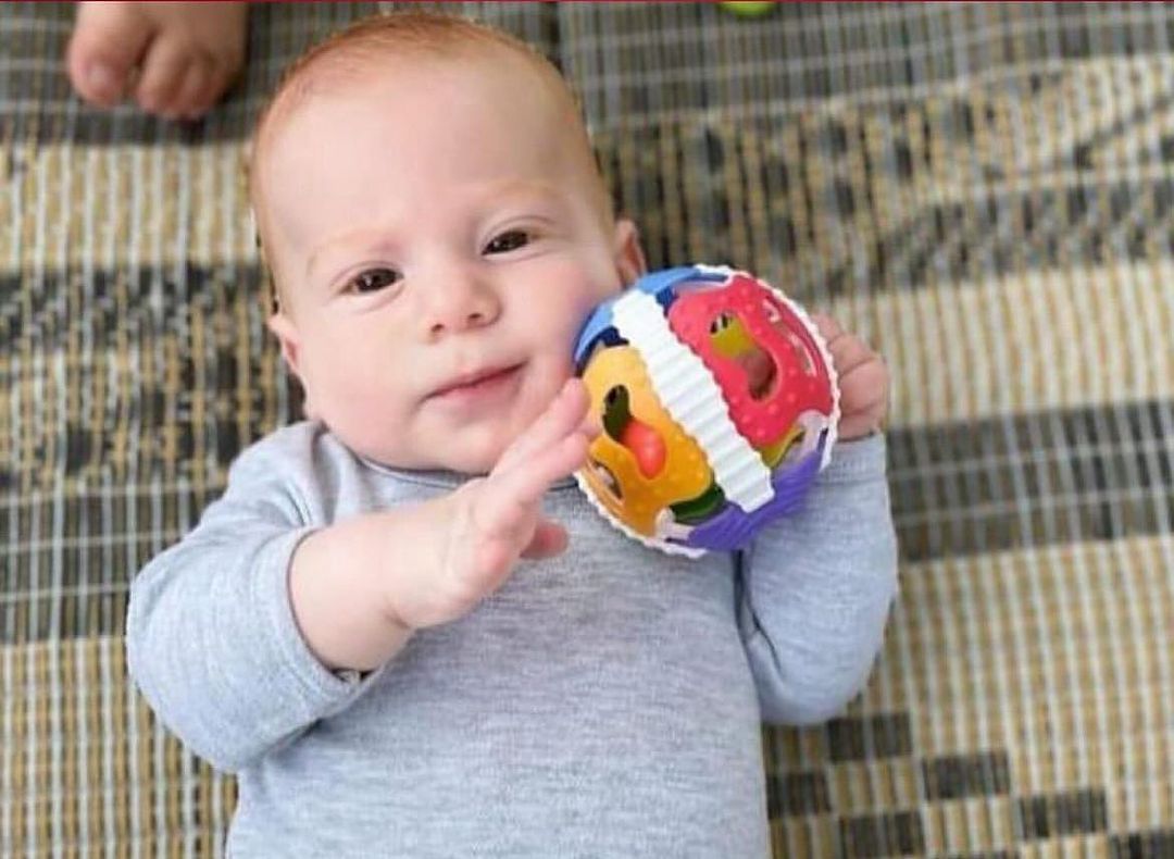 Kfir Bibas, de 9 meses, foi sequestrado por terroristas do Hamas em sua casa em Israel. (Foto: Reprodução/Jerusalem Post)