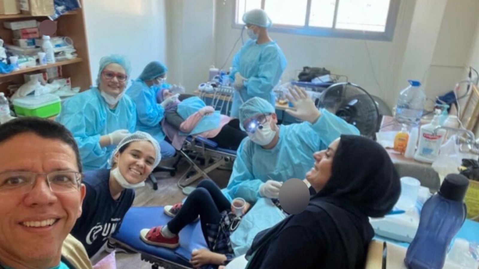 Equipe médica no Líbano. (Foto: Reprodução/Notícias Adventistas)