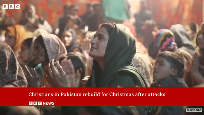 Celebração de Natal em igreja no Paquistão. (Foto: Reprodução/YouTube/BBC News).