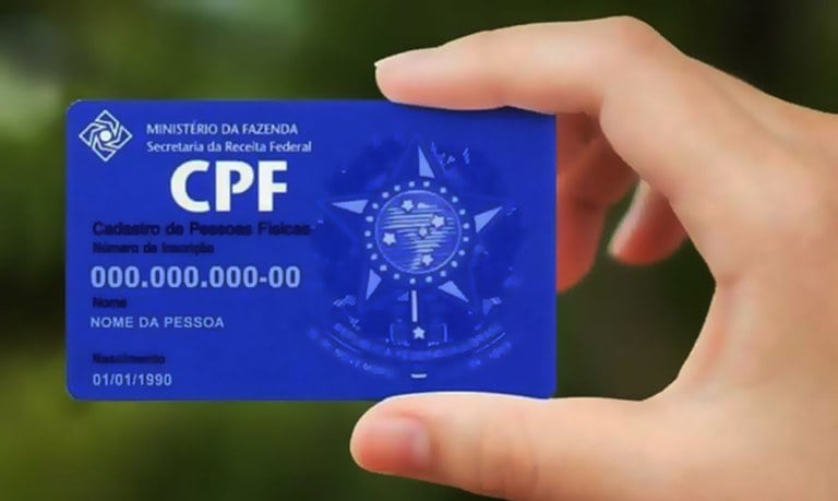 Justiça obriga Receita Federal a remover “nome da mãe” em cadastro de CPF