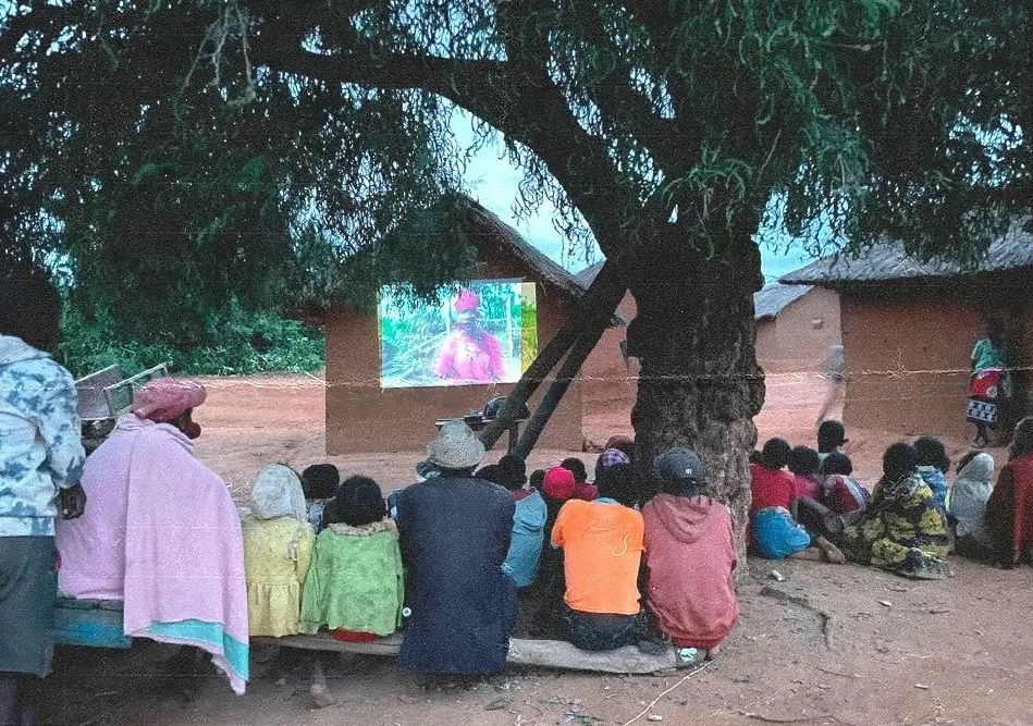 Missionários brasileiros evangelizam 100 mil pessoas com filme “Jesus” em Madagascar
