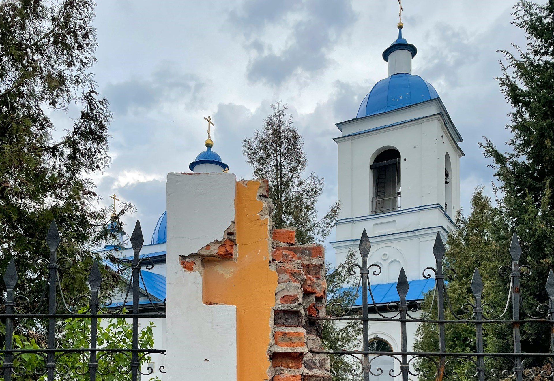 Evangélicos ucranianos sofrem tortura e destruição de igrejas pela Rússia