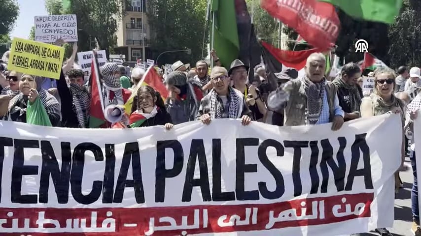 Manifestação em apoio à Palestina em Madri, Espanha. (Captura de tela/YouTube/Haber Lütfen)