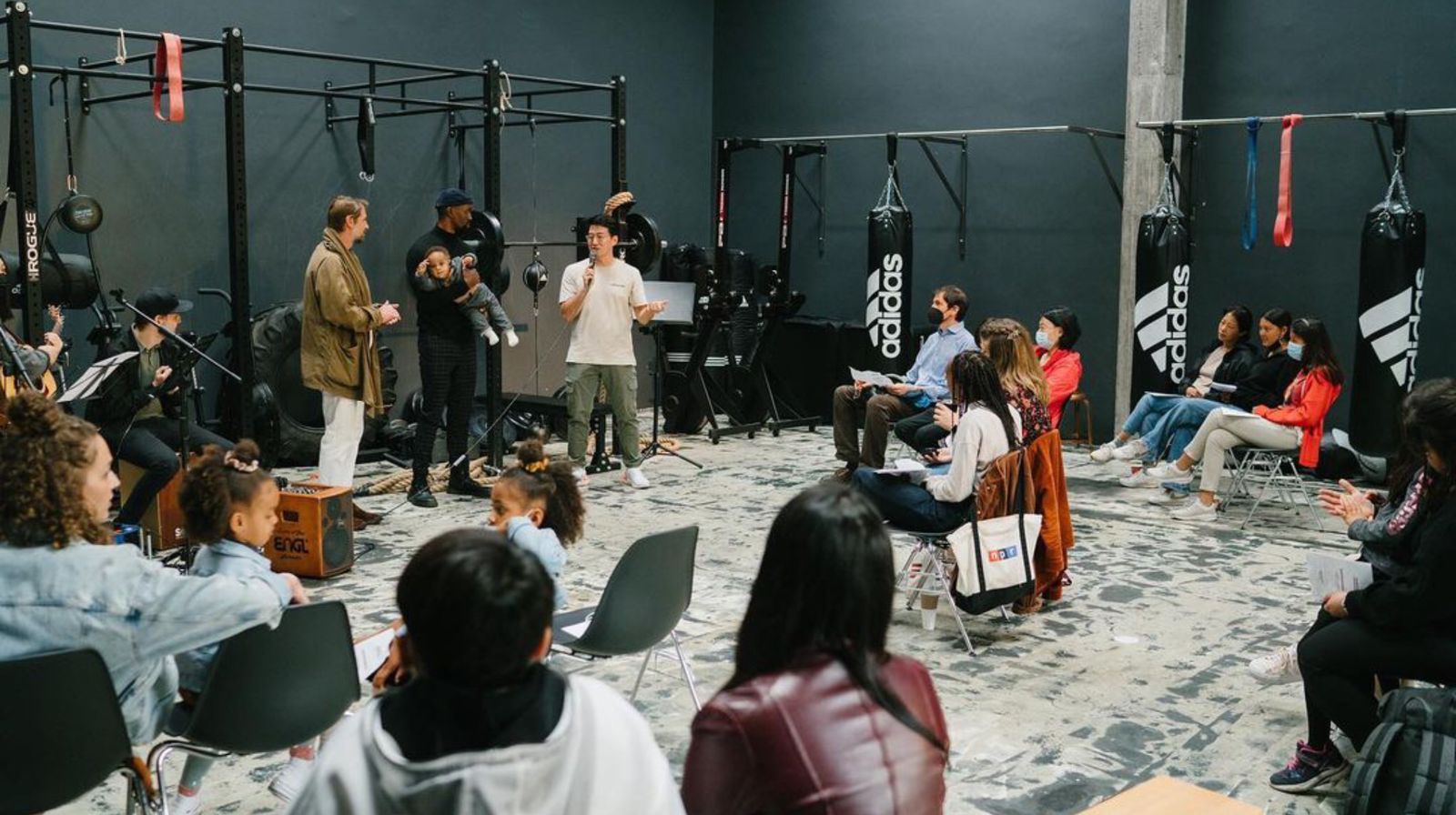A academia evangelística. (Foto: Reprodução/Instagram/Asa Watson)