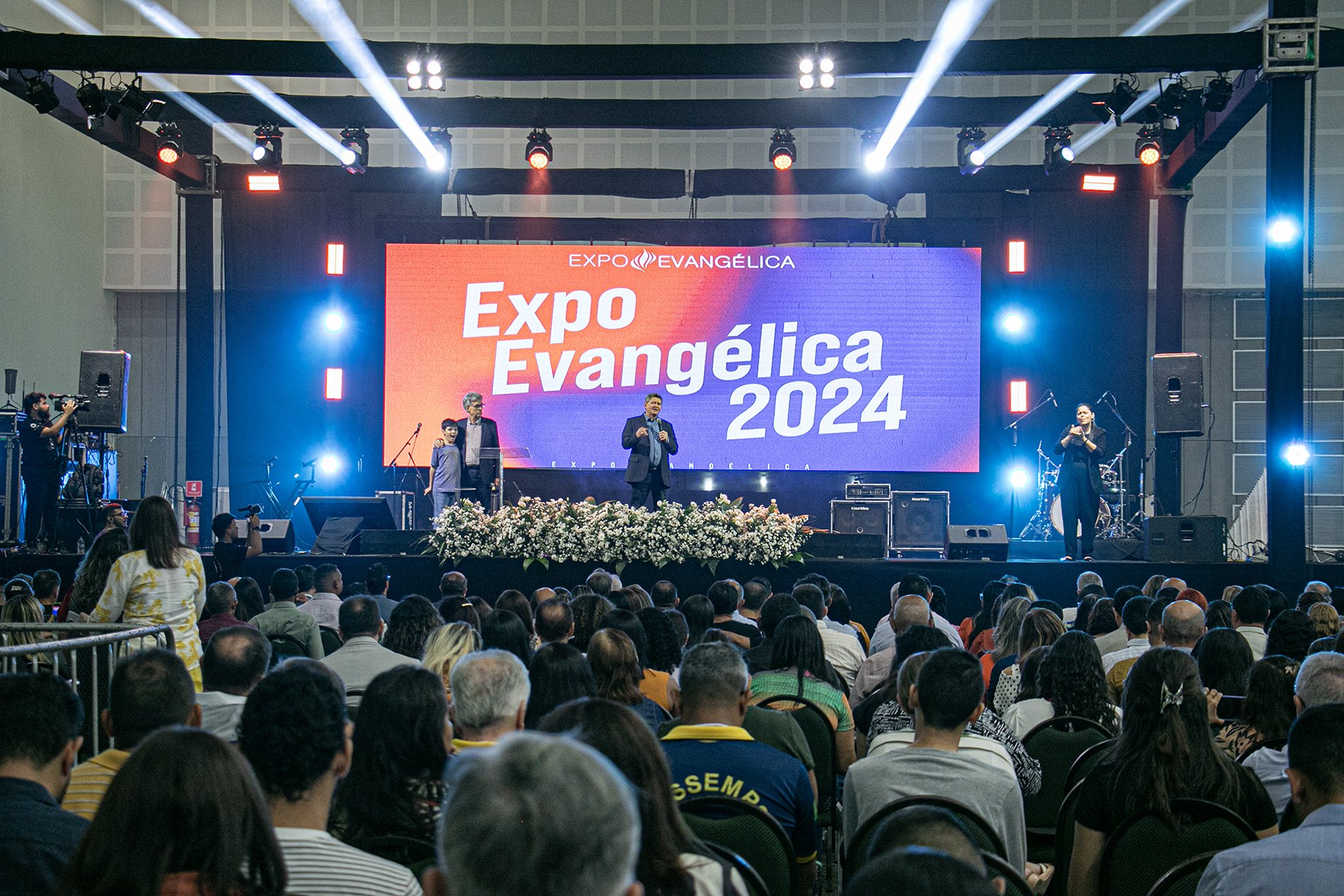 Abertura da Expoevangélica 2024 reúne centenas de pastores, em Fortaleza