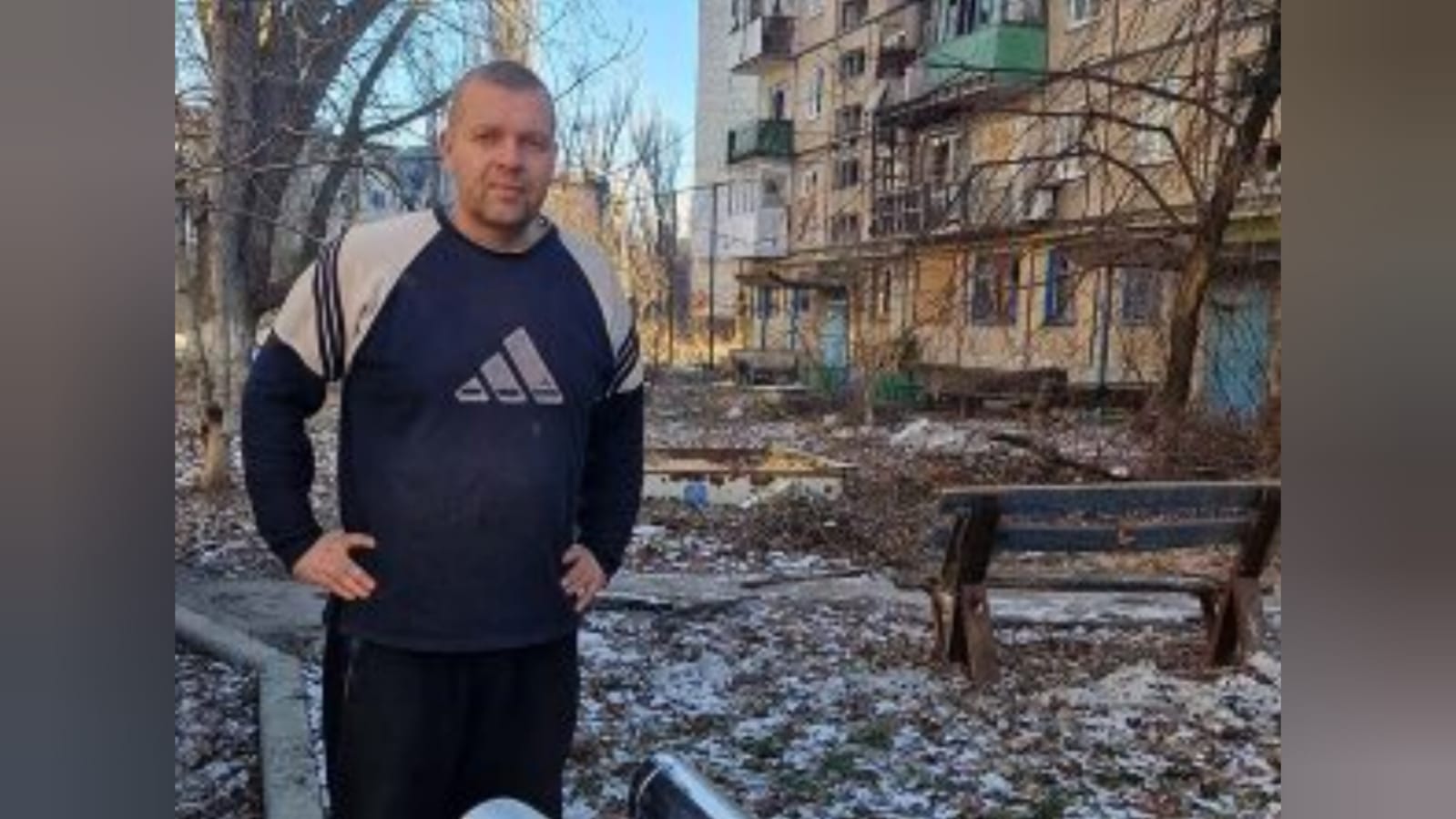 Igrejas na Ucrânia cultuam no escuro após Rússia bombardear rede elétrica