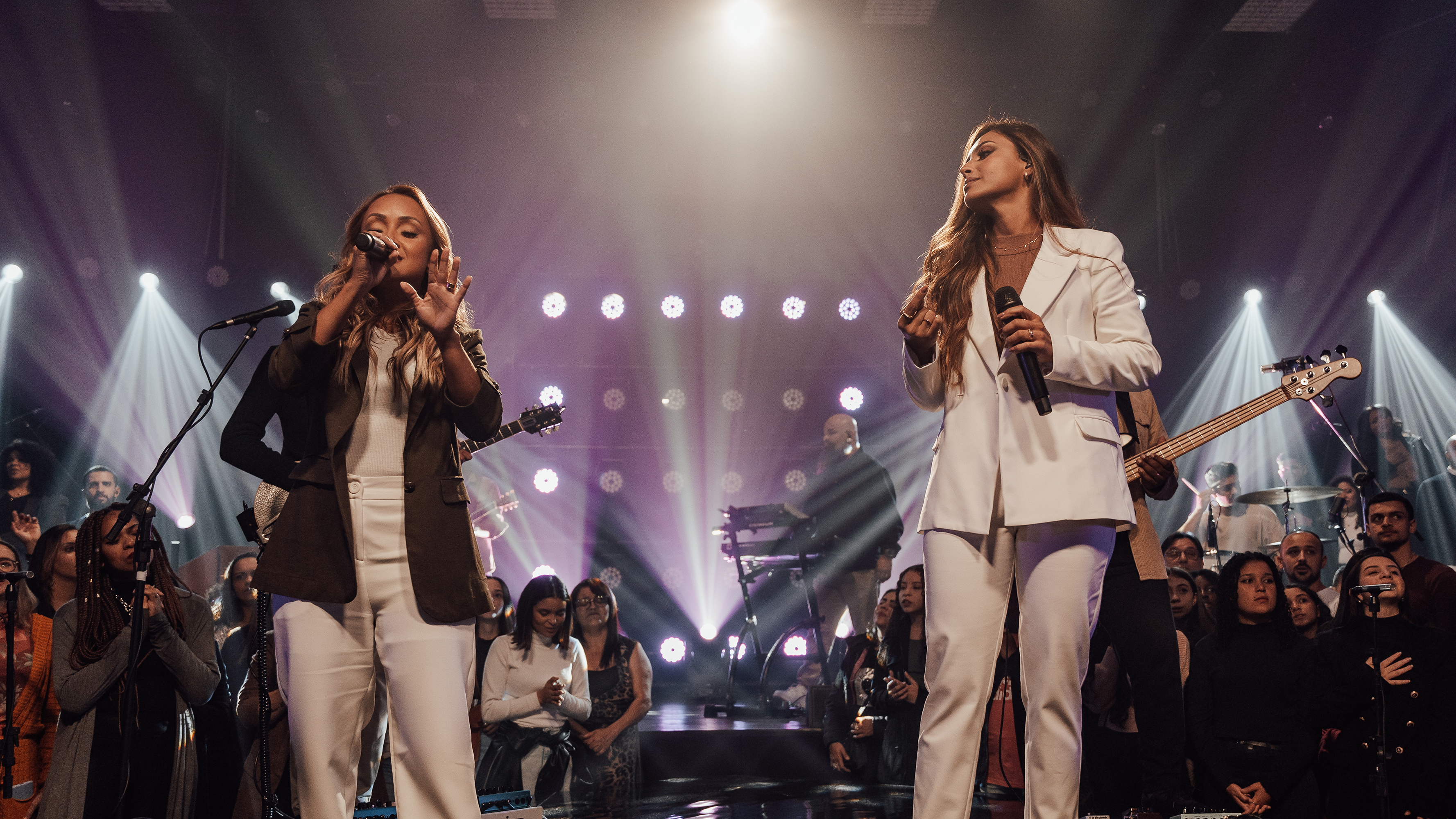 Mari Borges e Bruna Karla cantam sobre o poder da oração em novo single