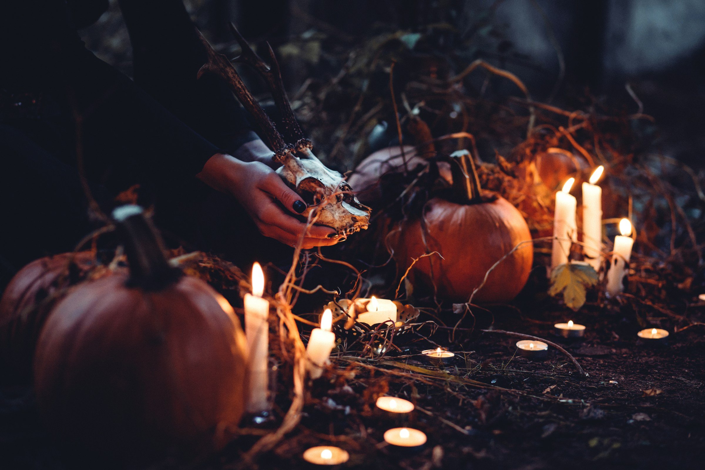 Ex-médium alerta sobre Halloween: “O que você acha divertido é uma ferramenta do diabo”