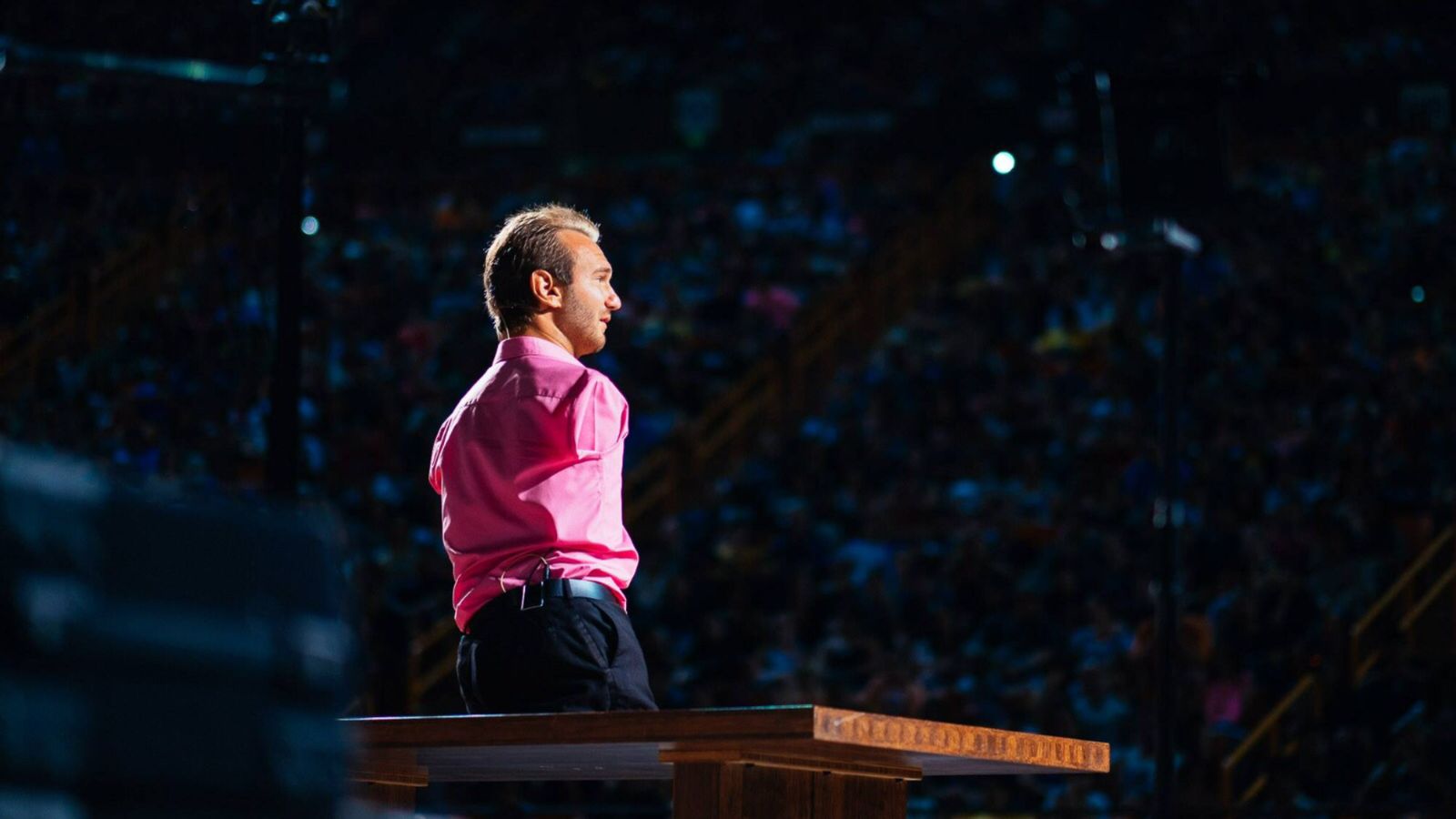 Nick Vujicic alerta igrejas por se tornarem ‘entretenimento’: “Precisamos nos arrepender”