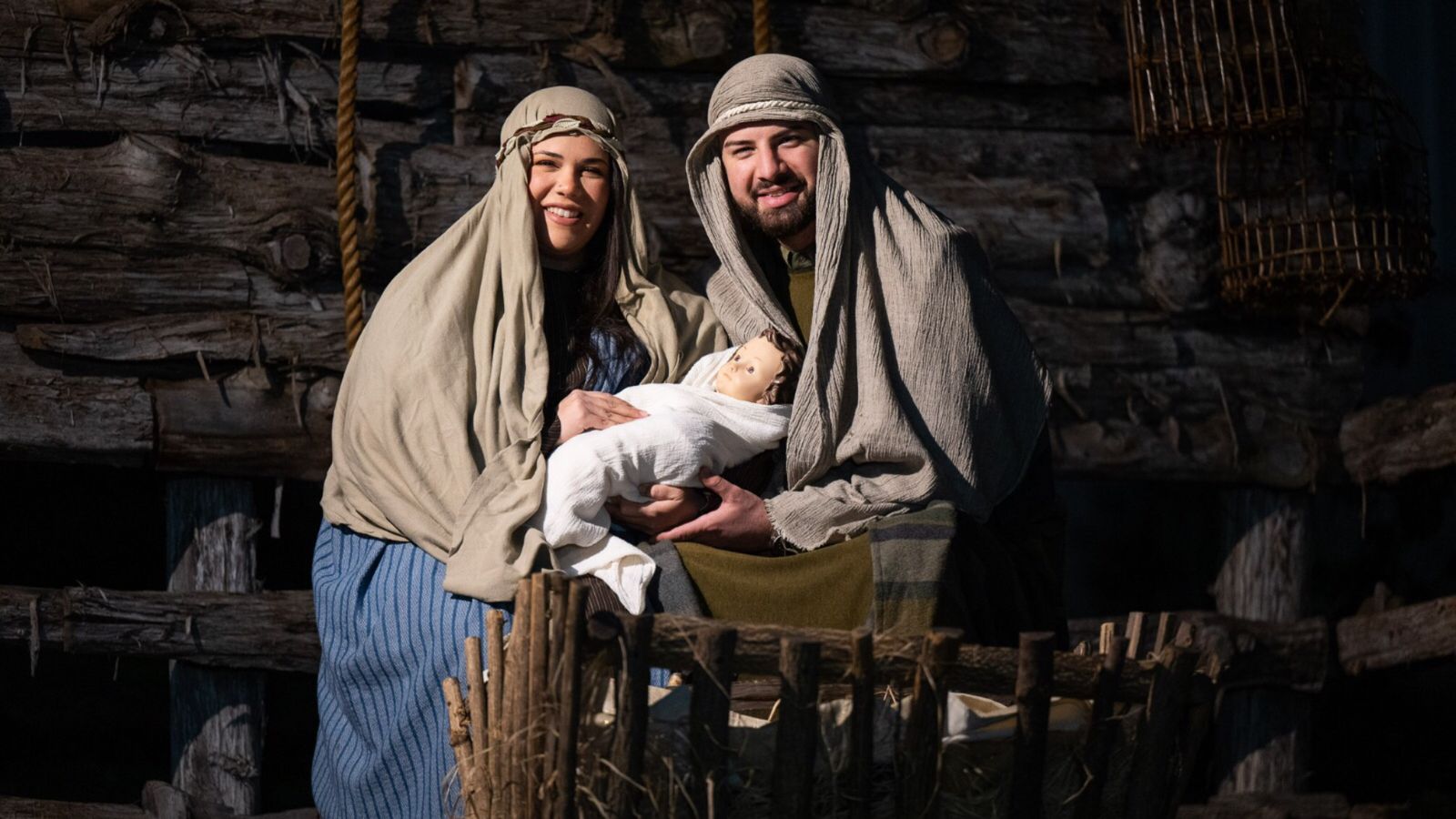 Cristãos fazem drive-thru de Natal e evangelizam nos EUA:  “Jesus te ama”