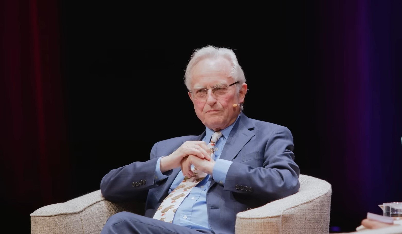 Richard Dawkins deixa fundação ateísta que censurou artigo sobre gênero biológico 