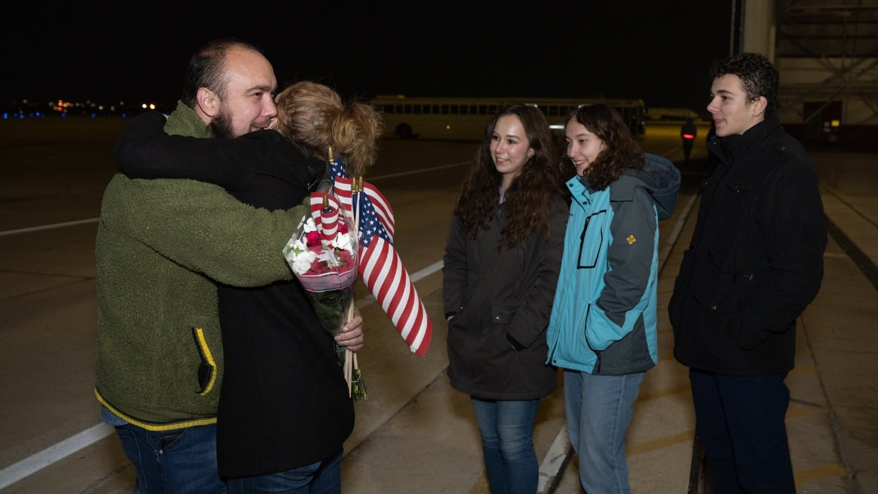 Talibã liberta americano mantido em cativeiro e família louva a Deus por sustentá-lo