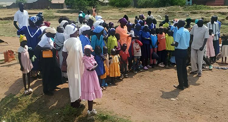 Mais de 80 pessoas são batizadas no rio Nilo após evangelismo