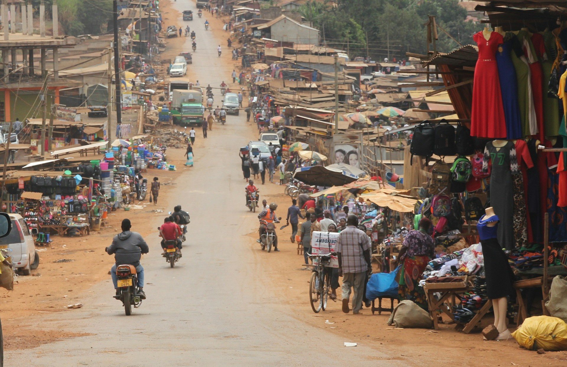 Evangelistas são espancados e esfaqueados por muçulmanos em Uganda